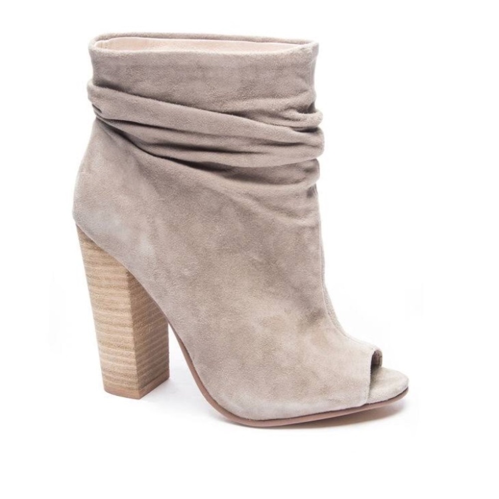 Chinese Laundry “Laurel” booties in grey